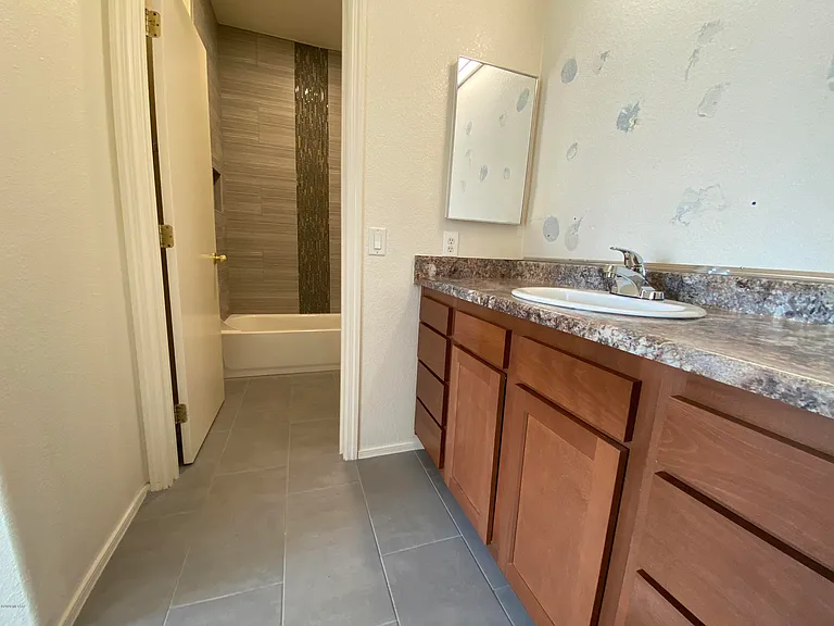 1262 E Weimer Cir #39 — Photo 18