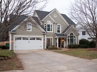 7018 Ravencrest Dr, Charlotte, NC 28269