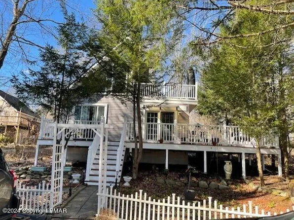 2170 Woodchuck Ln, East Stroudsburg, PA 18302
