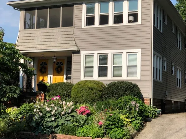 1124 Summit Ave, Lakewood, OH 44107