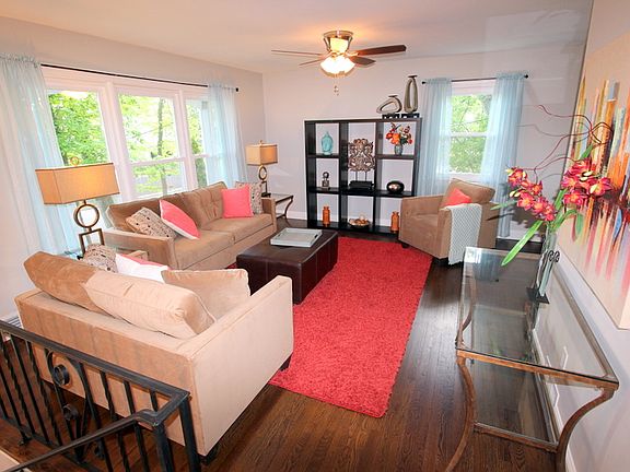 Entertainment Size Living Rm