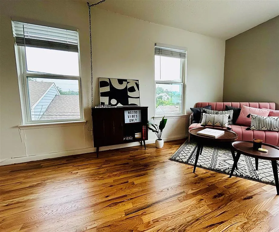 Studio, 1.0 bath, 400 sqft, $1,050 — Photo 4