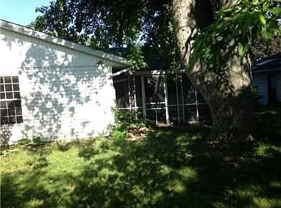 4th image of 409 N Parkway Dr