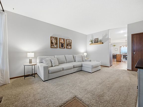 5th image of 90 6th St E
