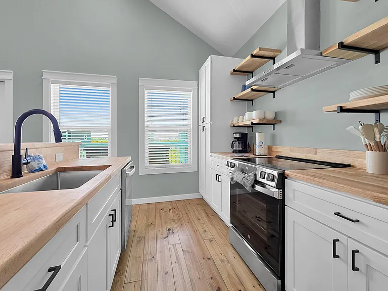 1032 Sunset Cir W — Photo 19