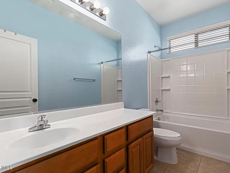 25719 W Victory St — Photo 26