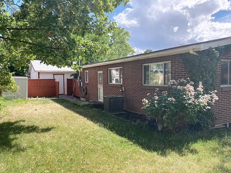 3915 S 3120 E — Photo 17