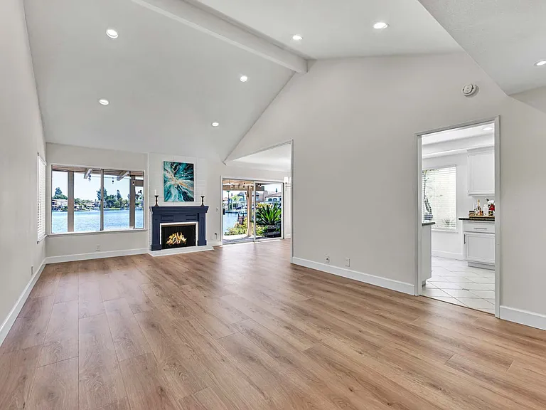 21702 Superior Ln — Photo 6