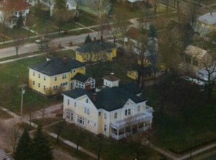 201 8th St, Baraboo, WI 53913