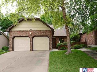 900 Rockhurst Dr, Lincoln, NE 68510