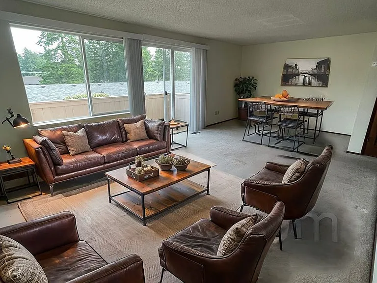 1446 Rainier Dr #4 — Photo 8