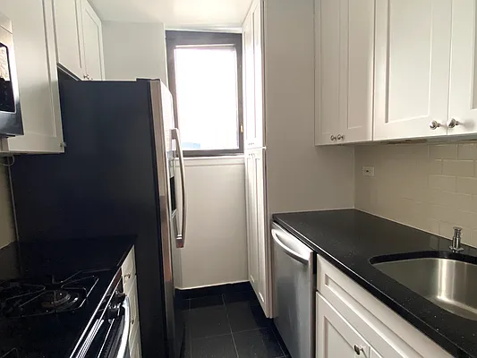 Rented by Thrasher Real Estate | media 20