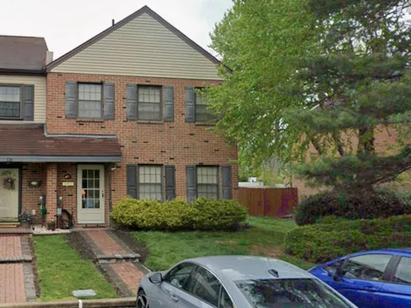 73 Coventry Ln, Langhorne, PA 19047