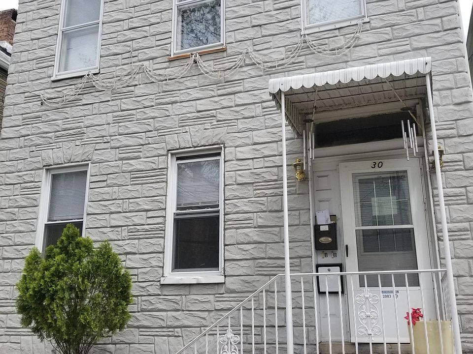 1st image of 30 Vincent St Floor 1