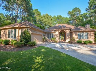 23 Augusta Dr, Southern Pines, NC 28387