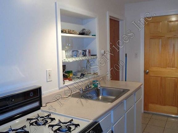 4th image of 21-48 33rd St