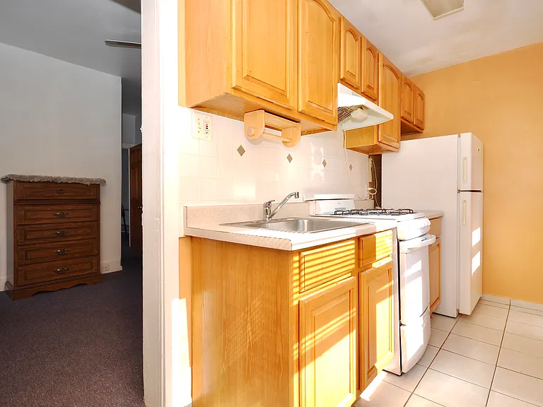 223 Ryers Ave — Photo 8