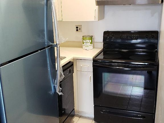 2nd image of 2540 Shore Blvd APT 11P