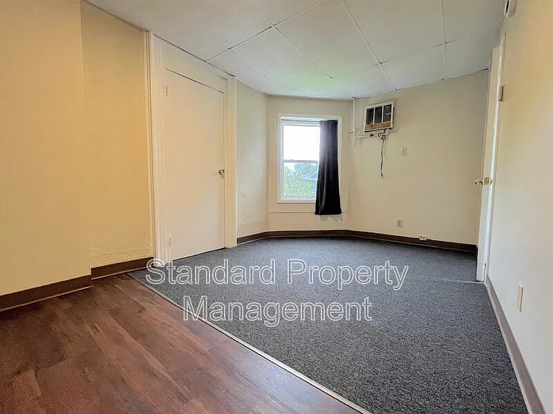 1 bed, 1.0 bath, $750 — Photo 2