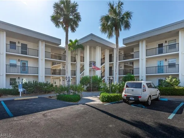 1828 Pine Valley Dr APT 302, Fort Myers, FL 33907