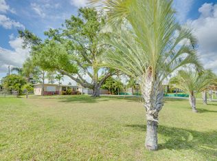 86 Dayton Rd, Lake Worth, FL 33467