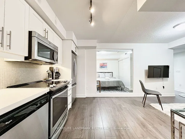 525 Adelaide St W #1620 — Photo 40