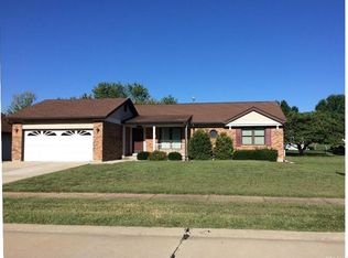 101 Zapata Ct, Fenton, MO