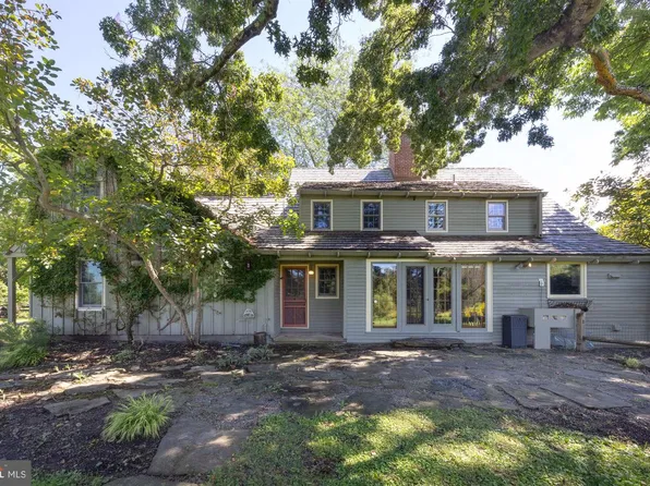 6080 Schlentz Hill Rd, Pipersville, PA 18947
