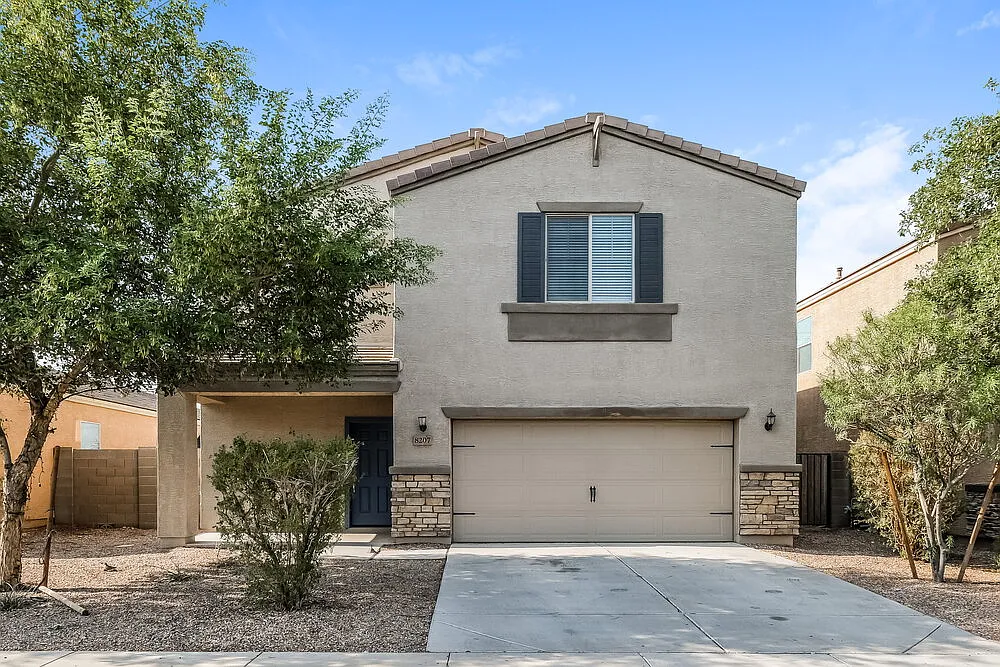 4 bed, 2.5 bath, 2053 sqft, $2,135 — Photo 1