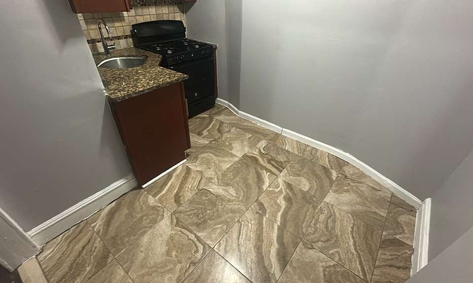 1st image of 448-449 Mount Prospect Ave #33C