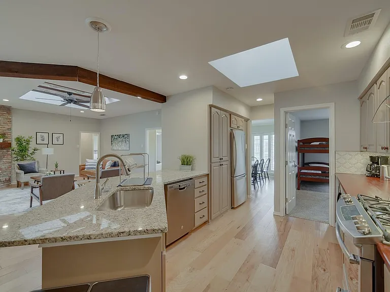 502 Stillmeadow Dr — Photo 12
