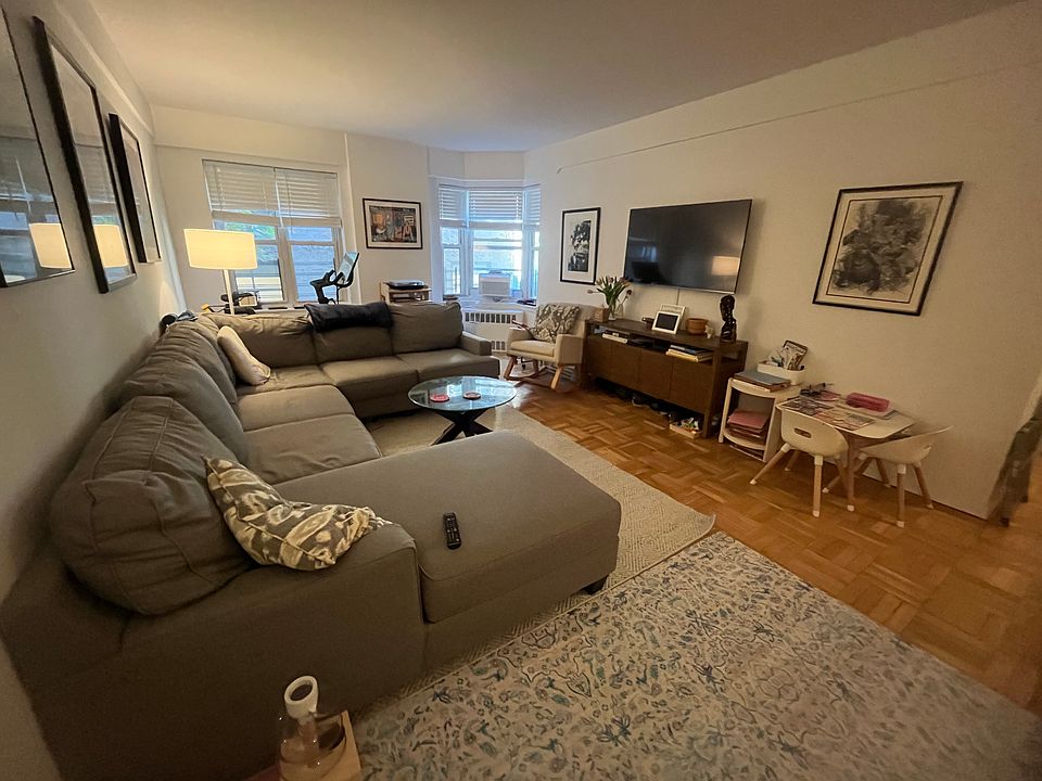 1st image of 110 E End Ave APT 3B