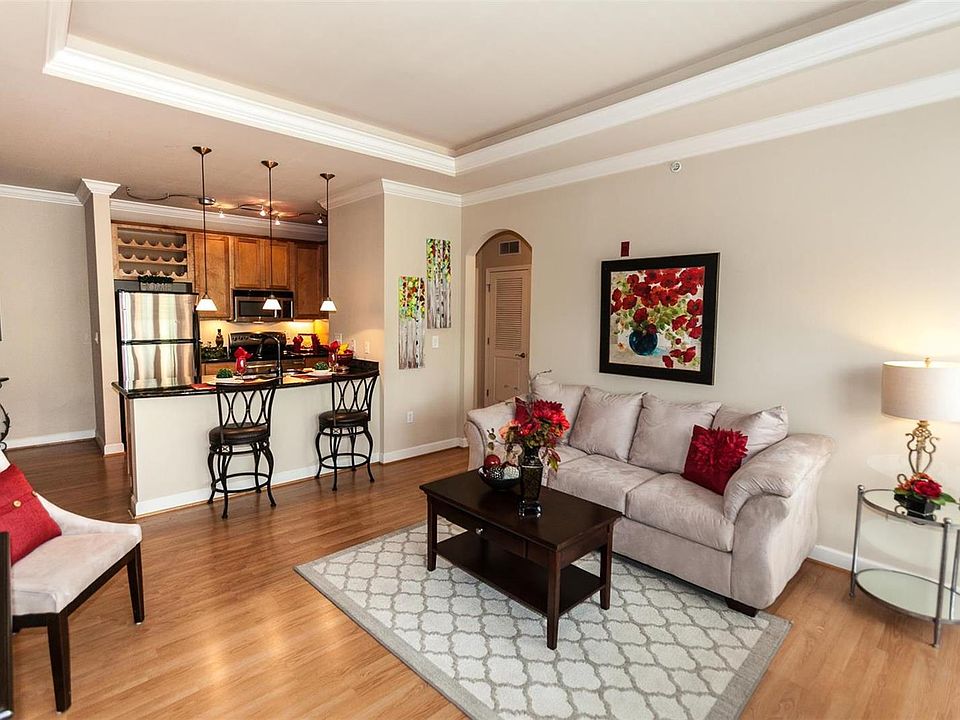 1st image of 2768 McKnight Crossing Ct