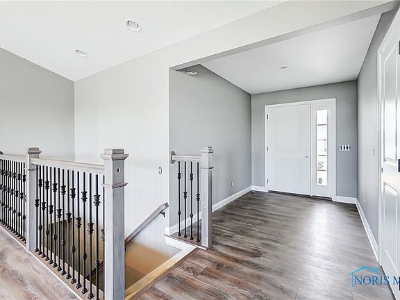2nd image of 9265 Hiegel Dr