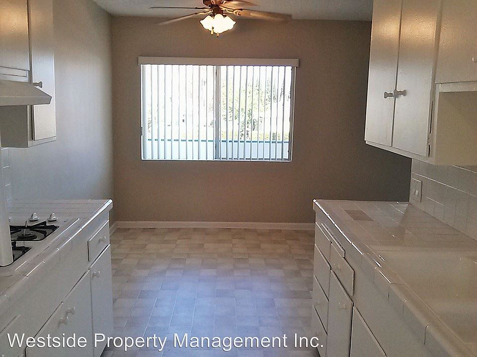 1st image of 2014 Cloverfield Blvd APT 10