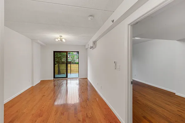 Rented by Compass | media 19