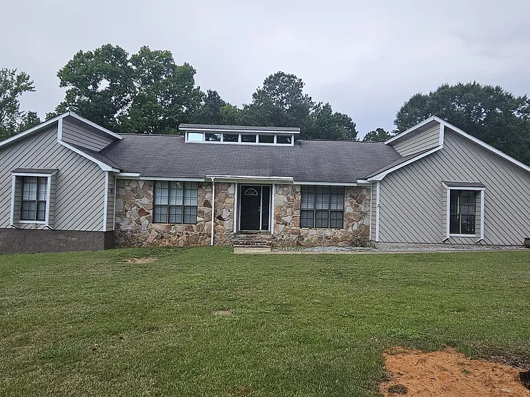 171 Grandview Dr — Photo 2
