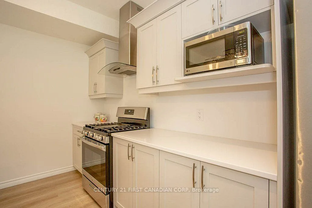 3 bed, $2,700 — Photo 3