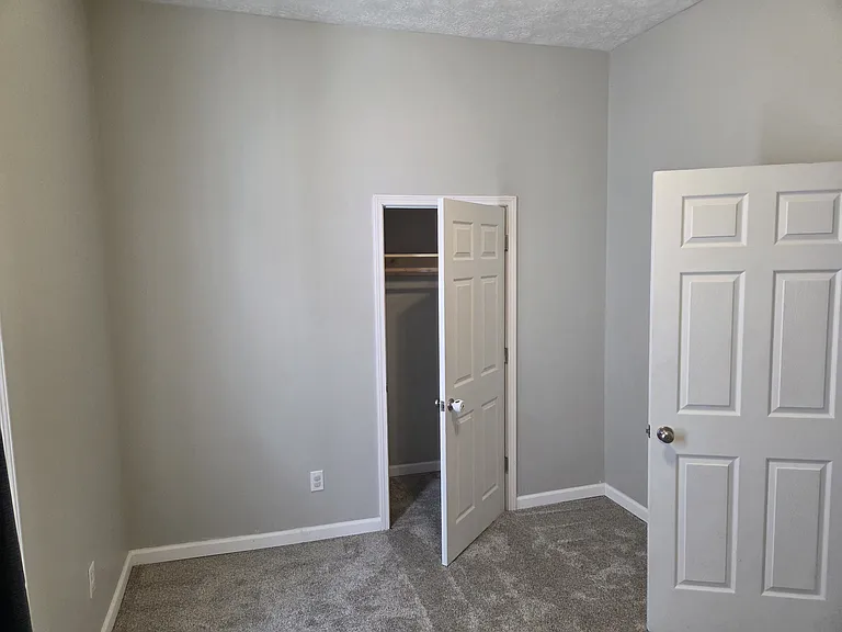 1430 Chestnut St — Photo 9