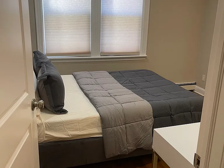 1660 Hering Ave #2 — Photo 5
