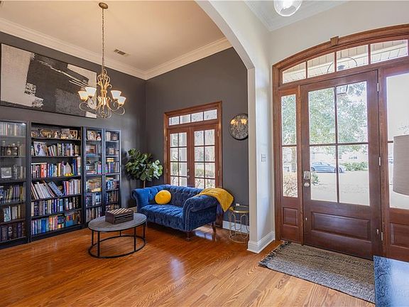3rd image of 109 Castine Oaks Dr