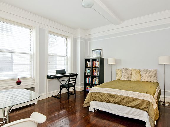 2nd image of 240 W 98th St APT 2D