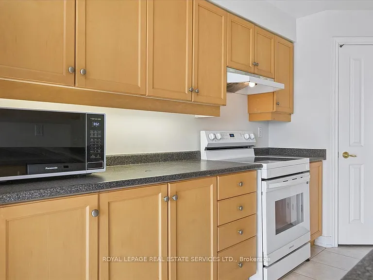 60 Old Mill Rd #602 — Photo 10