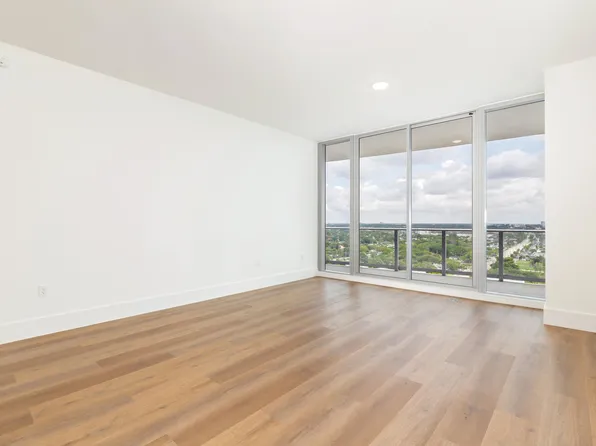 220 Lake Shore Drive #1809, Lake Park, FL 33403
