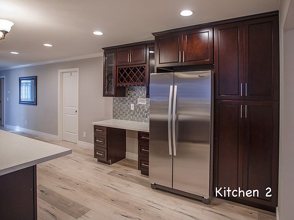 4th image of 1613 E San Antonio St #2
