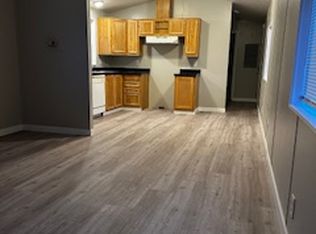 402 E 10th Ave #15, Kennewick, WA 99336