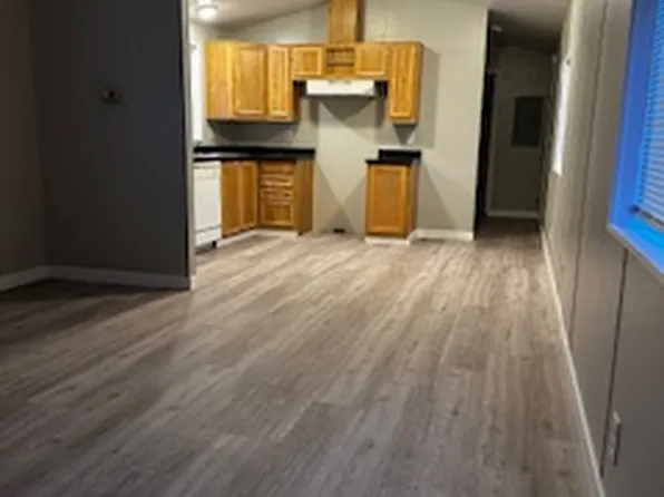 402 E 10th Ave, Kennewick, WA