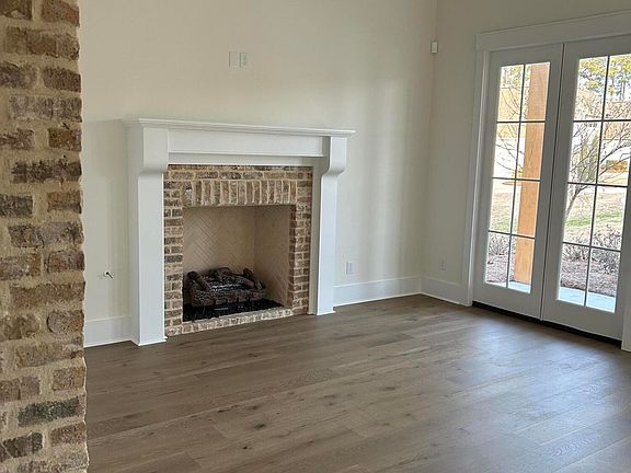 5th image of 439 Crossvine Pl