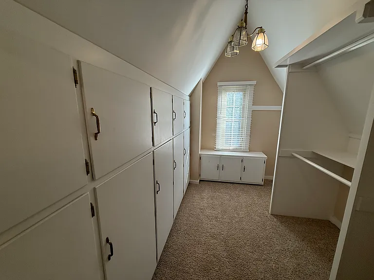 2629 E Broad St — Photo 26