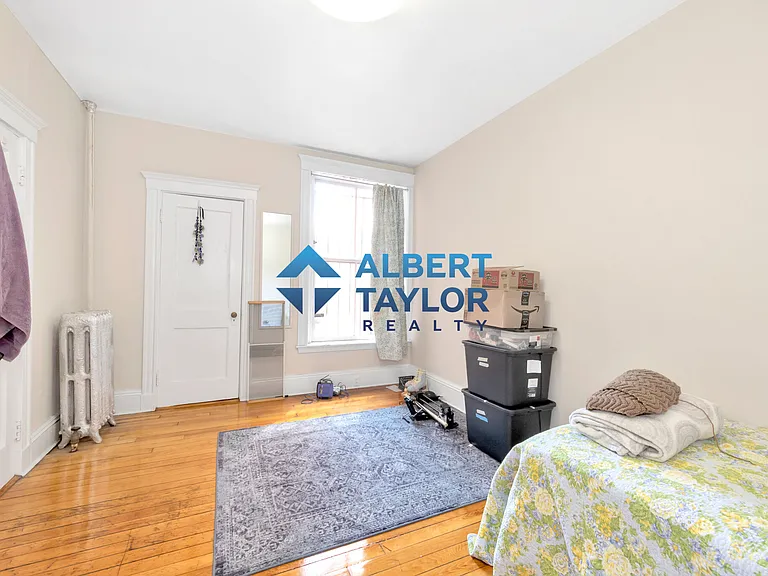 106 Strathmore Rd #2 — Photo 3